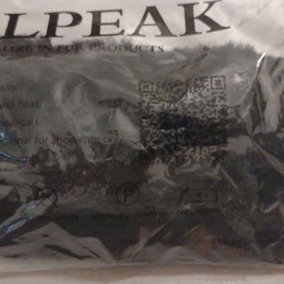 MSmofel size 9 black fluffy sandals - Picture 4 of 4